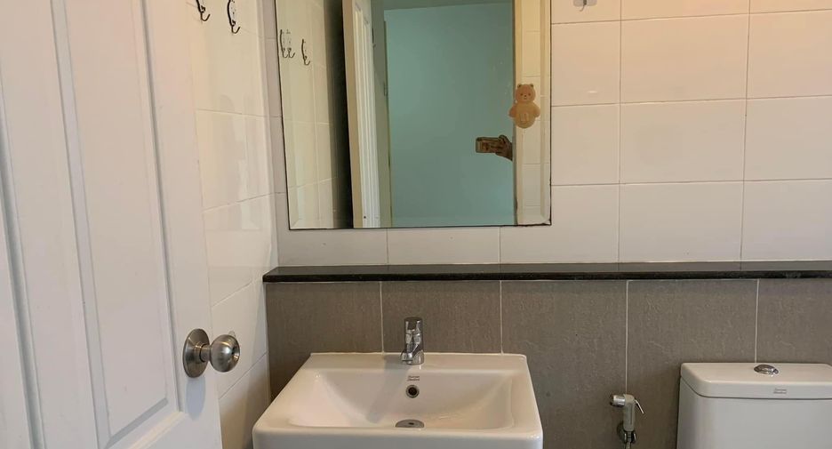 For sale そして for rent 3 ベッドルーム townhouse in Lat Phrao, Bangkok
