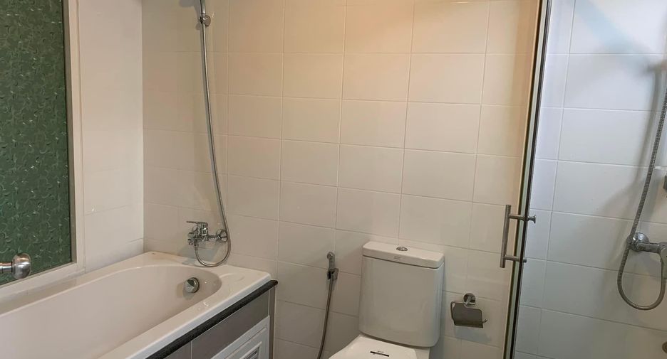 For sale そして for rent 3 ベッドルーム townhouse in Lat Phrao, Bangkok