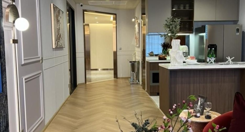 For sale 2 bedrooms condo in Khlong San, Bangkok