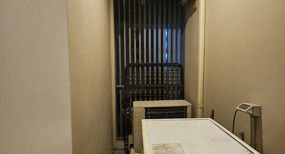 For rent 1 bed condo in Watthana, Bangkok