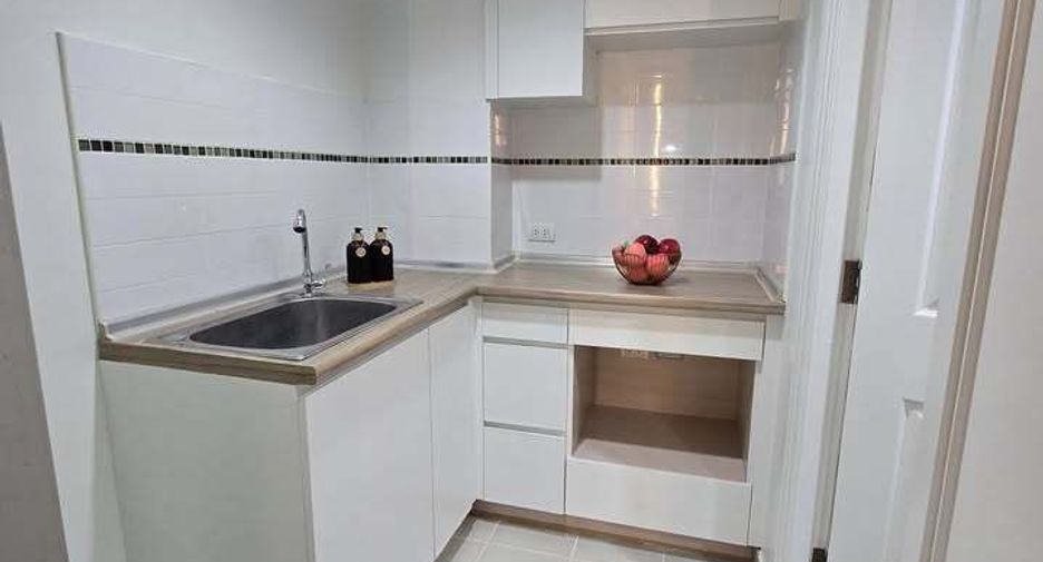 For sale 1 bed condo in Yan Nawa, Bangkok