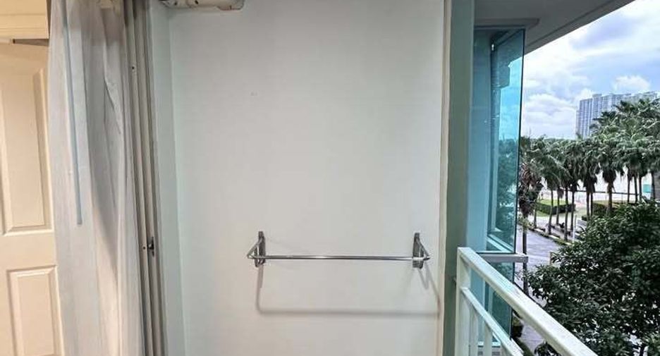 For sale 1 bed condo in Yan Nawa, Bangkok
