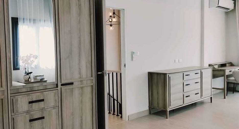 For rent 4 bedrooms house in Mueang Phuket, Phuket