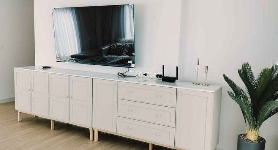 For rent 4 bedrooms house in Mueang Phuket, Phuket