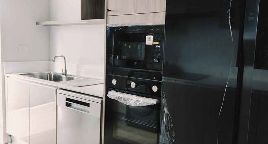 For rent 4 bedrooms house in Mueang Phuket, Phuket