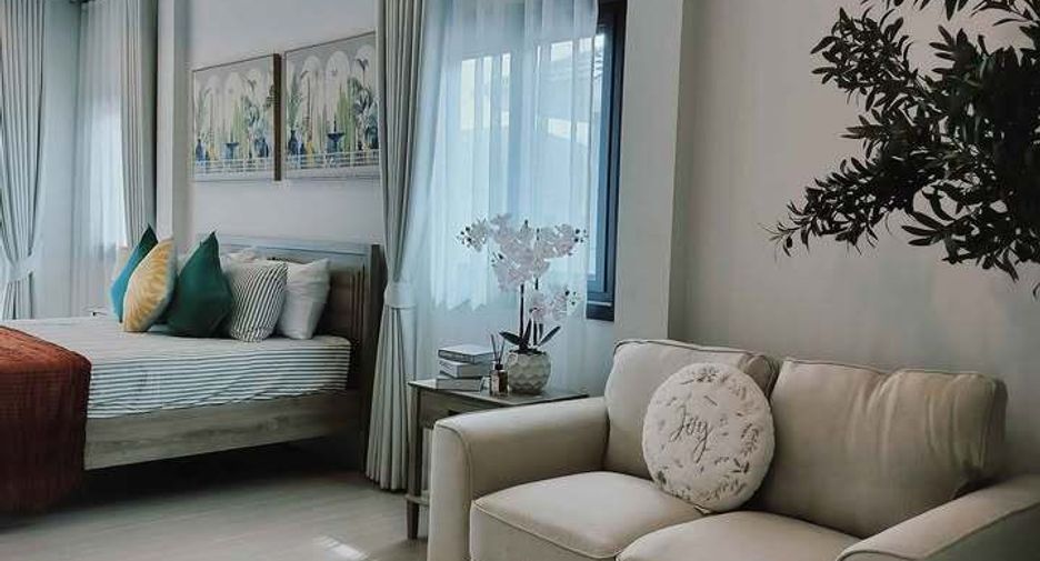 For rent 4 bedrooms house in Mueang Phuket, Phuket