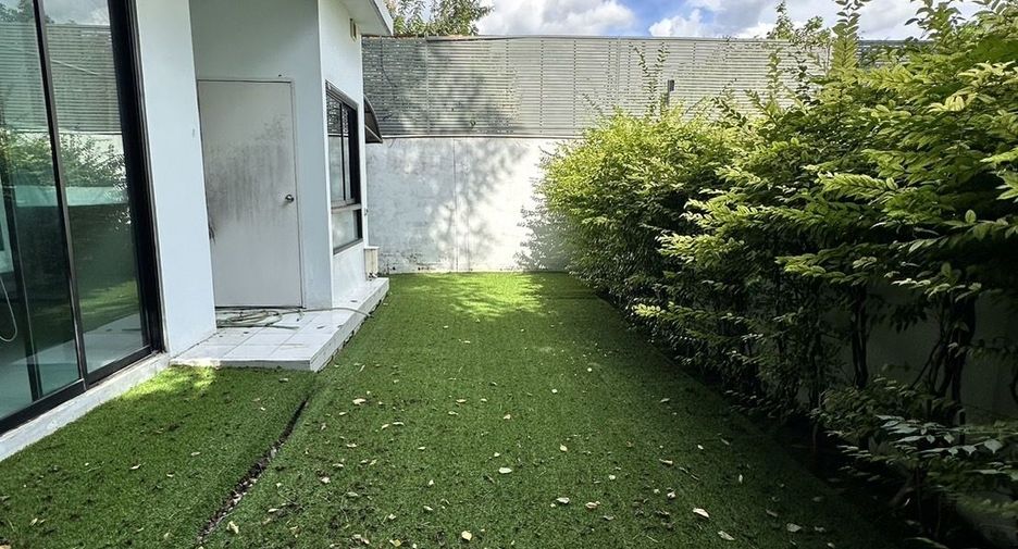 Haus zum Kauf mit 3 Zimmer in Bueng Kum, Bangkok