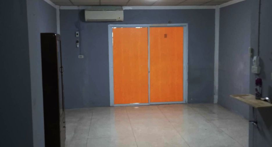 For sale 2 bedrooms townhouse in Khlong Sam Wa, Bangkok
