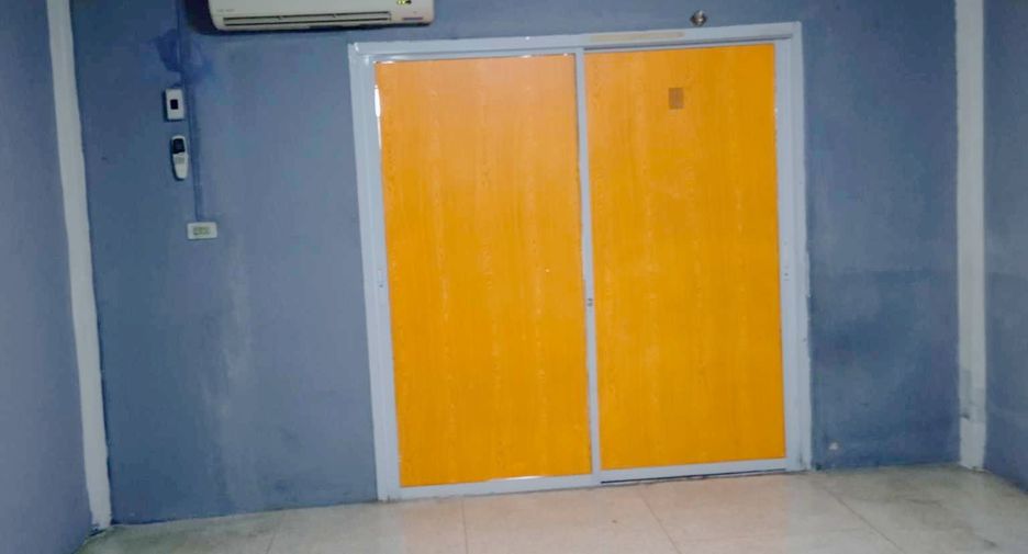 For sale 2 bedrooms townhouse in Khlong Sam Wa, Bangkok