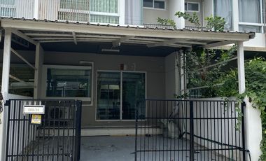 For rent 2 bedrooms townhouse in Thung Khru, Bangkok