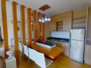 À louer 1 chambre condo à Khlong San, Bangkok
