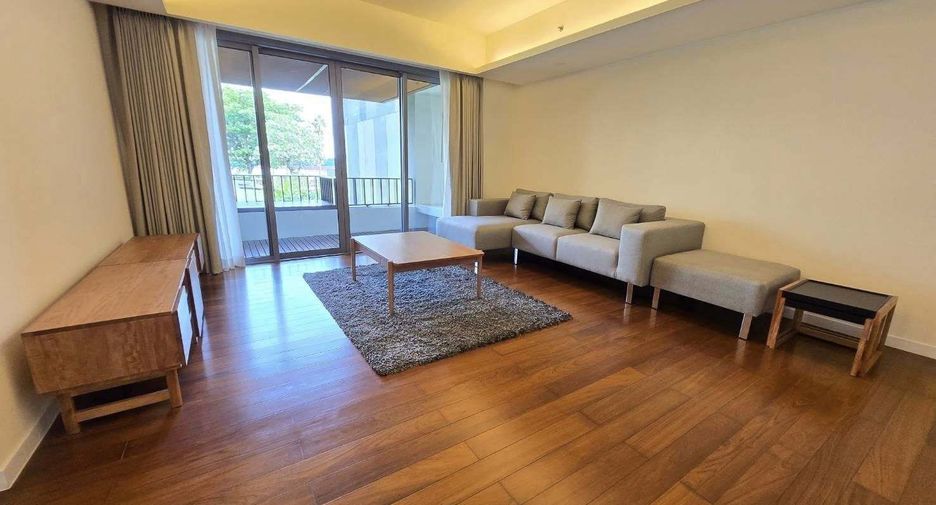 For rent 3 bedrooms condo in Yan Nawa, Bangkok
