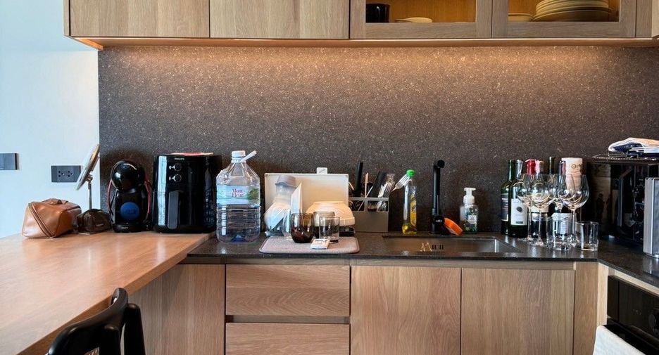 For rent 1 Beds condo in Khlong Toei, Bangkok