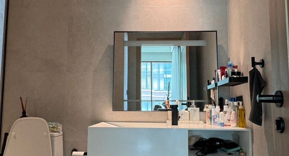 For rent 1 Beds condo in Khlong Toei, Bangkok