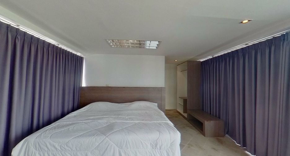 For rent 3 bedrooms villa in Mueang Phuket, Phuket