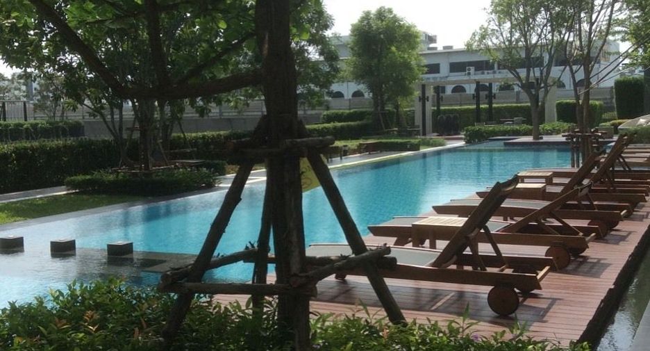 For sale and for rent 1 bed condo in Phra Khanong, Bangkok
