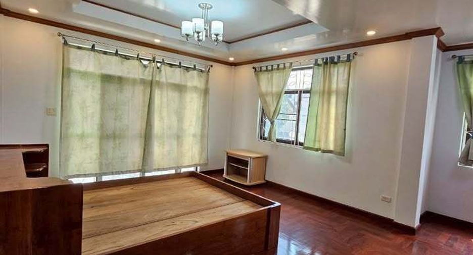 For sale and for rent 6 bedrooms house in Wang Thonglang, Bangkok