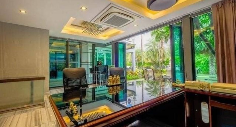 For rent 4 bedrooms house in Mueang Samut Prakan, Samut Prakan