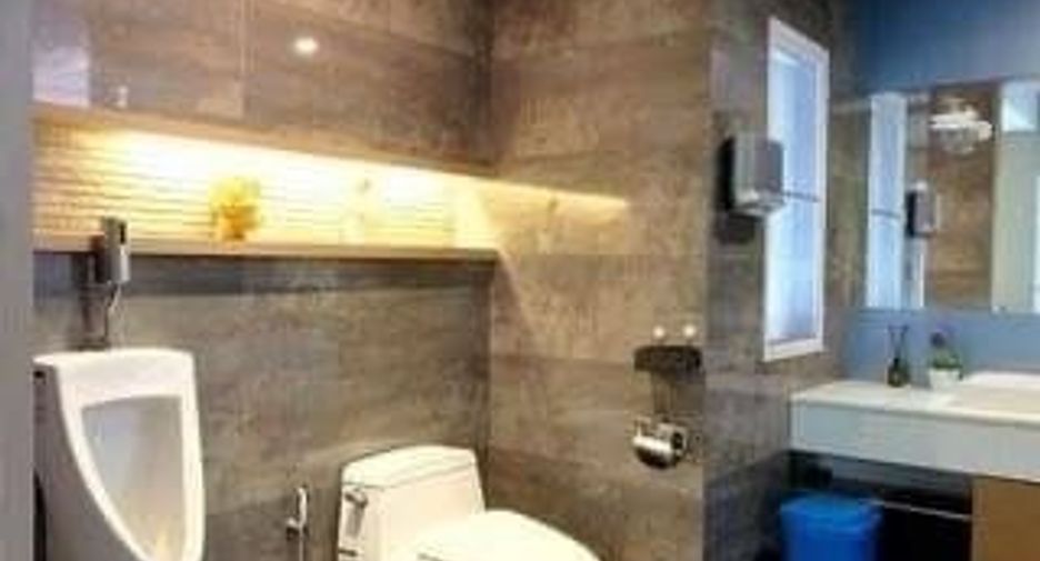 For rent 4 bedrooms house in Mueang Samut Prakan, Samut Prakan