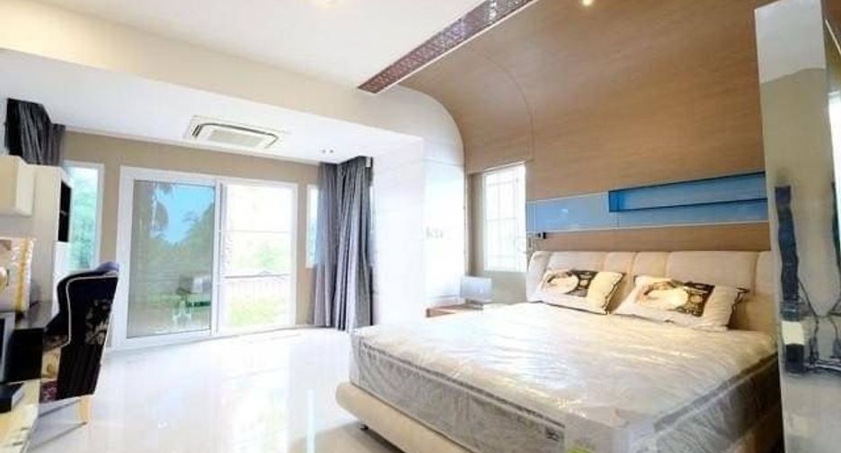 For rent 4 bedrooms house in Mueang Samut Prakan, Samut Prakan