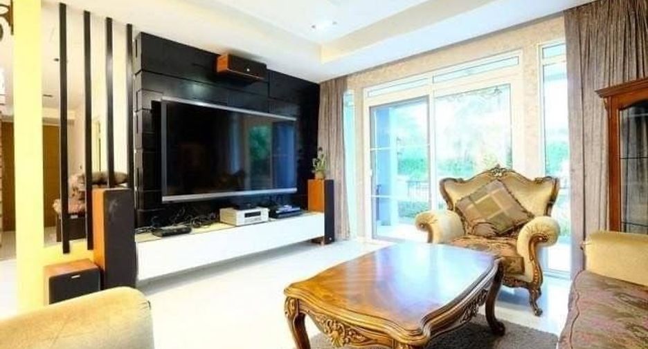 For rent 4 bedrooms house in Mueang Samut Prakan, Samut Prakan