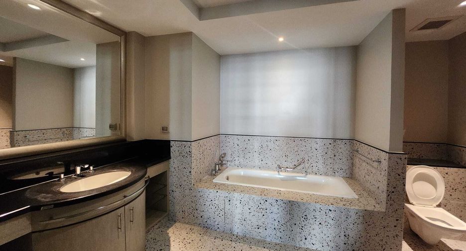 Wohnung zur Miete mit 2 Zimmer in Sathon, Bangkok