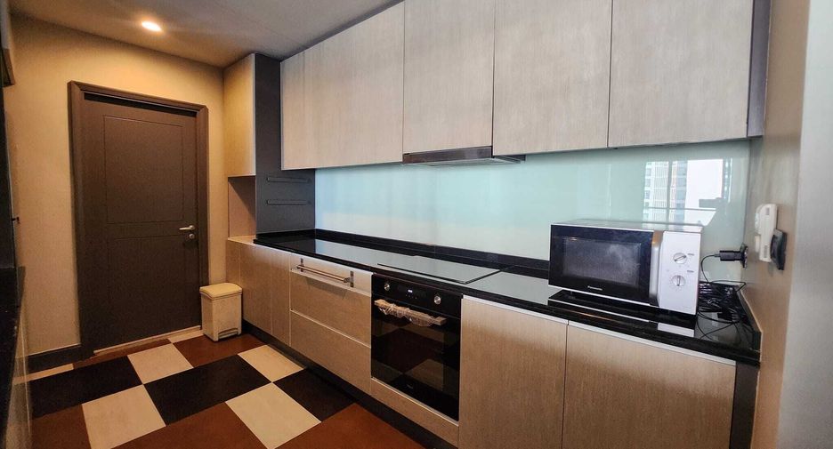 Wohnung zur Miete mit 2 Zimmer in Sathon, Bangkok