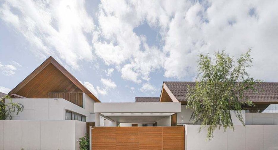 For sale 3 bedrooms villa in Thalang, Phuket