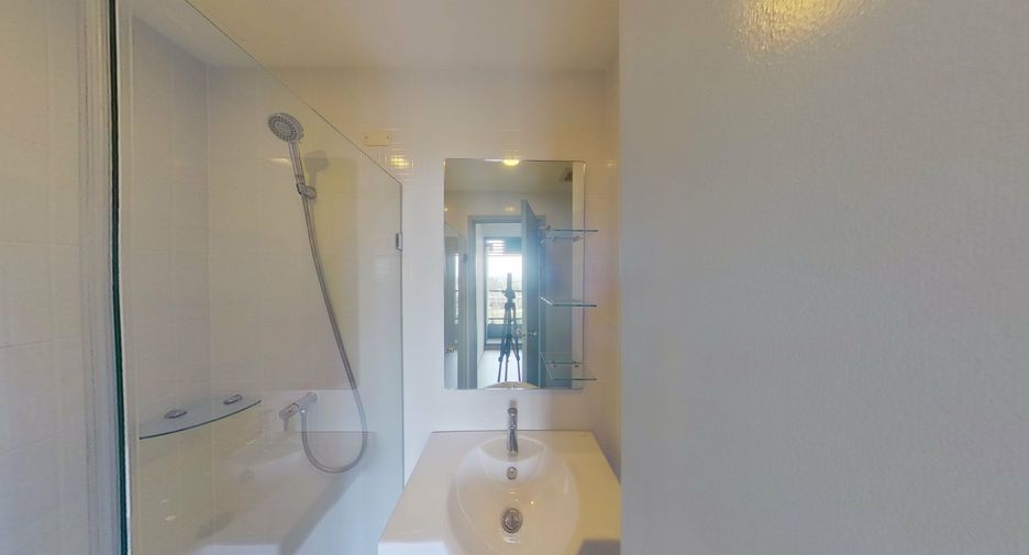 For sale 1 bed condo in Thon Buri, Bangkok