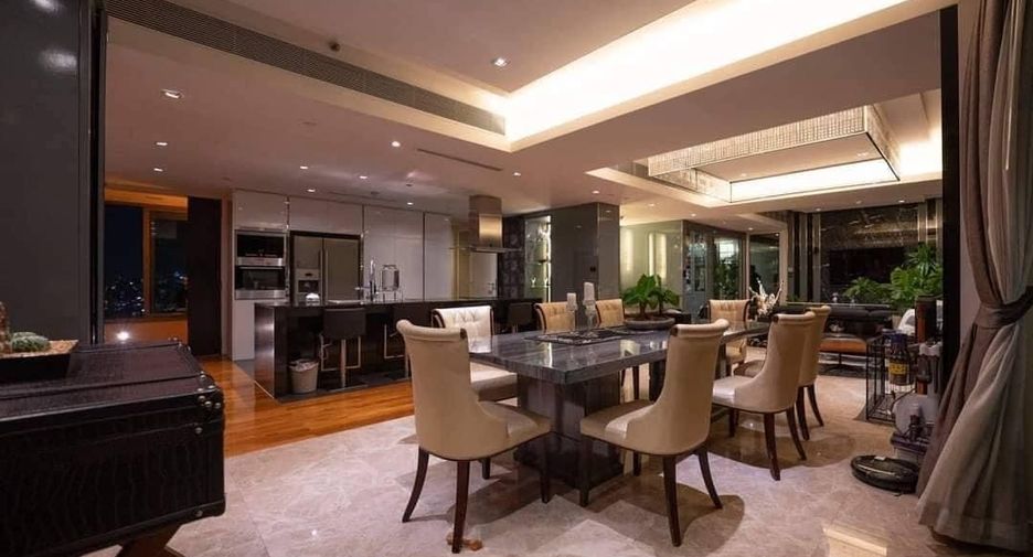 À vendre 3 chambres condo à Yan Nawa, Bangkok