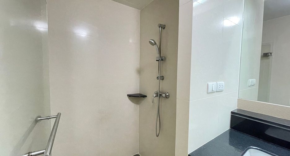Apartamento en alquiler de 1 habitaciones en Khlong Toei, Bangkok