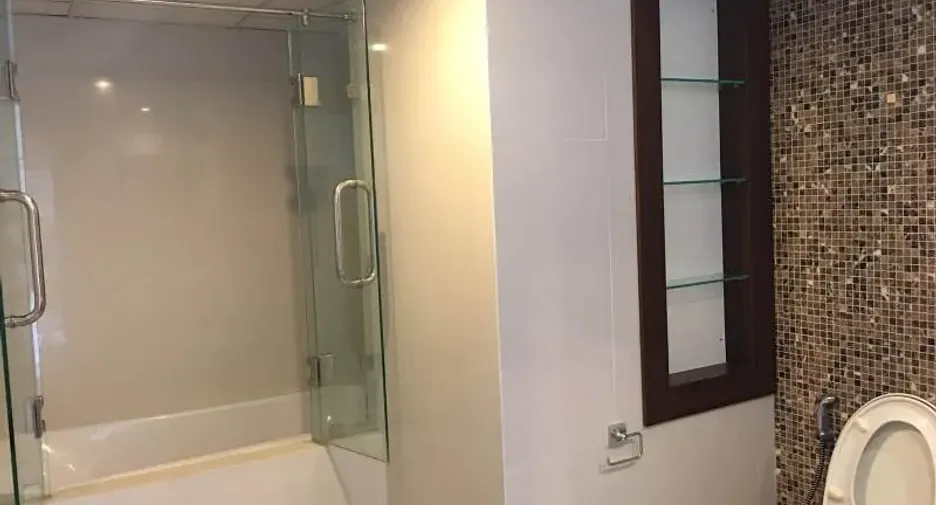 For rent 3 ベッドルーム condo in Khlong Toei, Bangkok