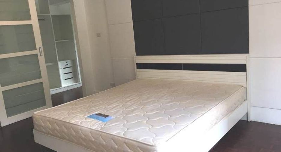 For rent 3 ベッドルーム condo in Khlong Toei, Bangkok