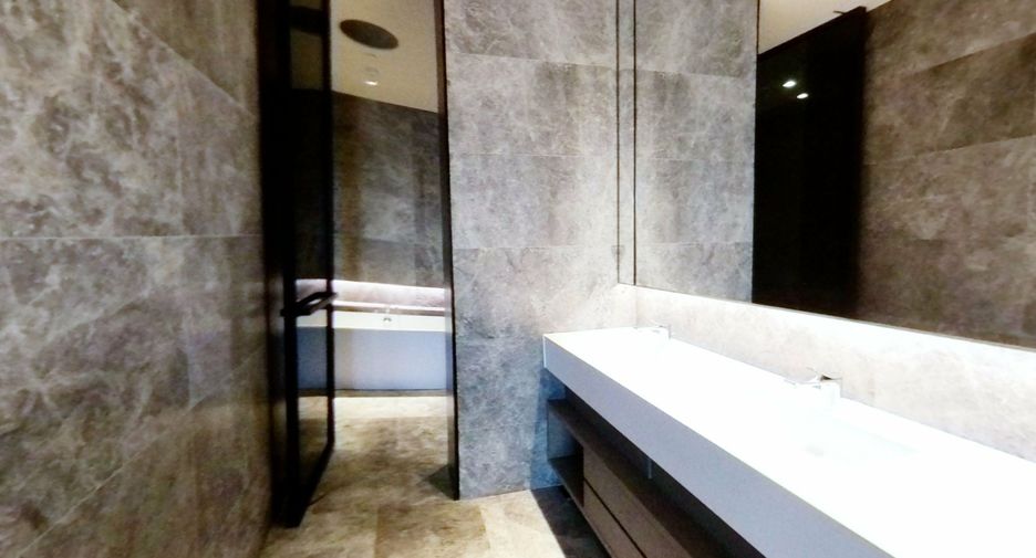 For rent 1 bed condo in Khlong San, Bangkok