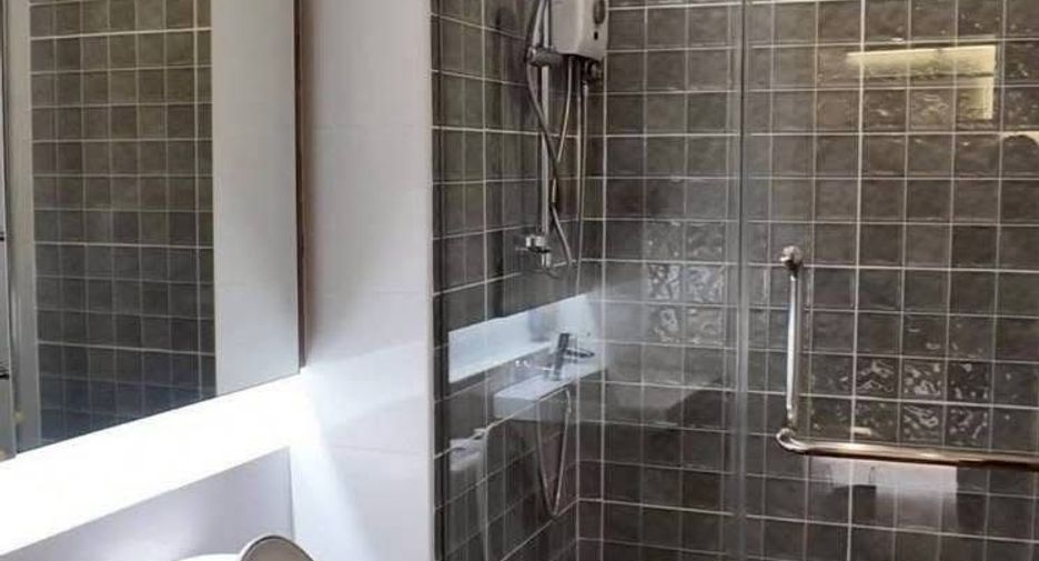 For rent 2 bedrooms condo in Chom Thong, Bangkok