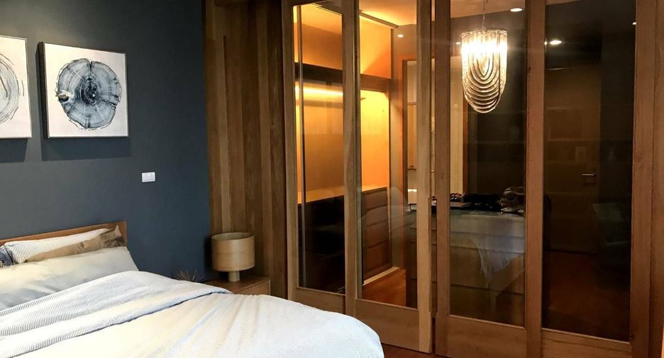 For rent 2 bedrooms condo in Yan Nawa, Bangkok