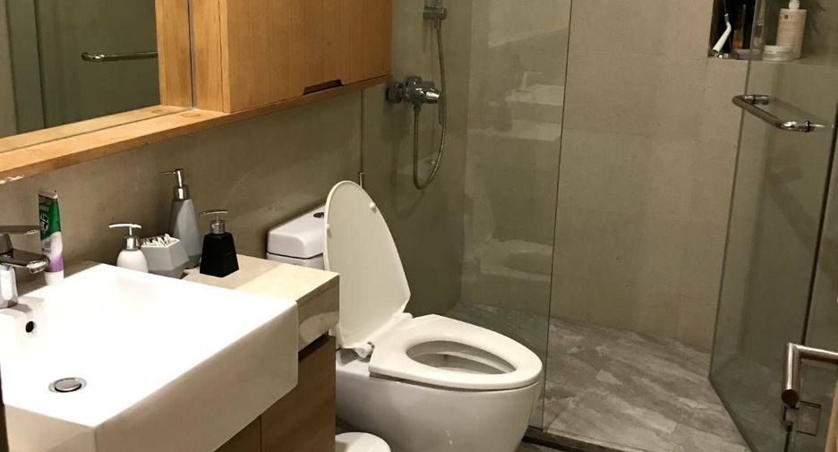 For rent 2 bedrooms condo in Yan Nawa, Bangkok