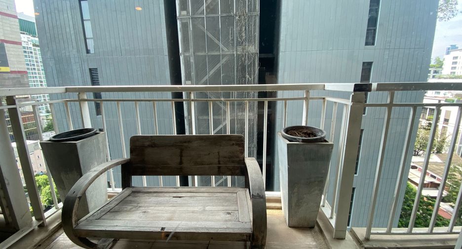 For rent 2 bedrooms condo in Watthana, Bangkok