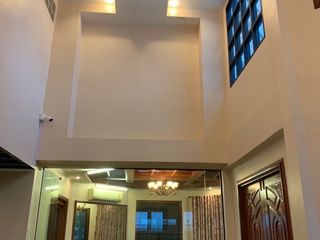 Casa en venta de 5 habitaciones en Huai Khwang, Bangkok