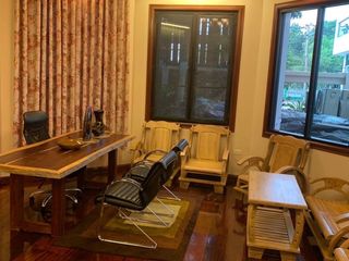 Casa en venta de 5 habitaciones en Huai Khwang, Bangkok