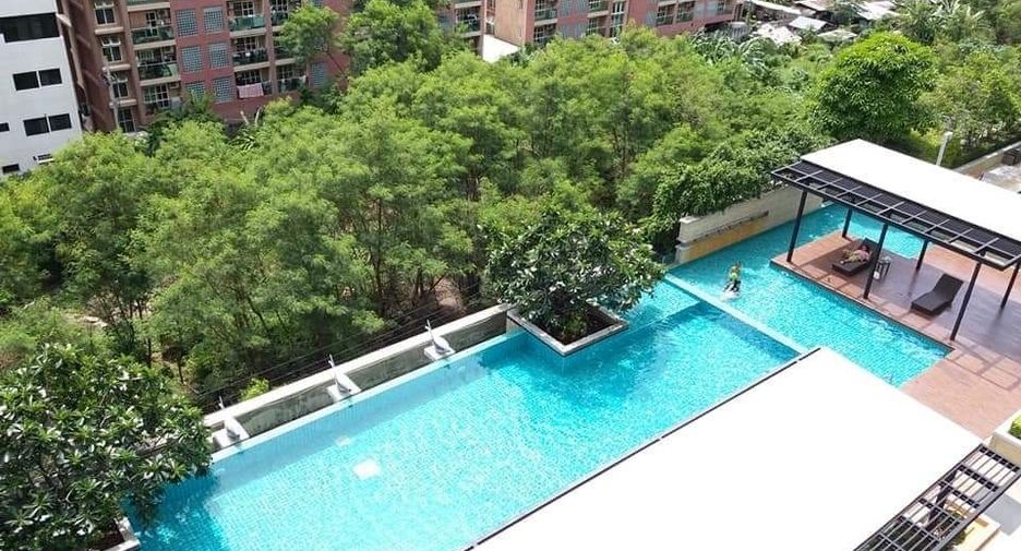 For rent studio condo in Phra Khanong, Bangkok
