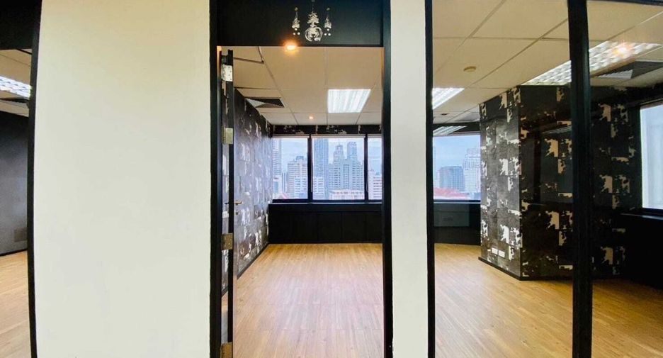 For sale and for rent office in Watthana, Bangkok