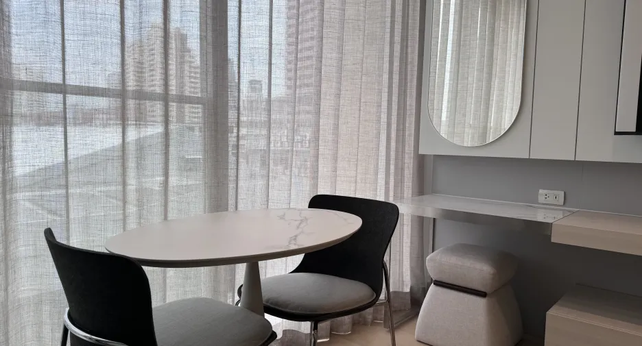 For rent 1 bed condo in Watthana, Bangkok