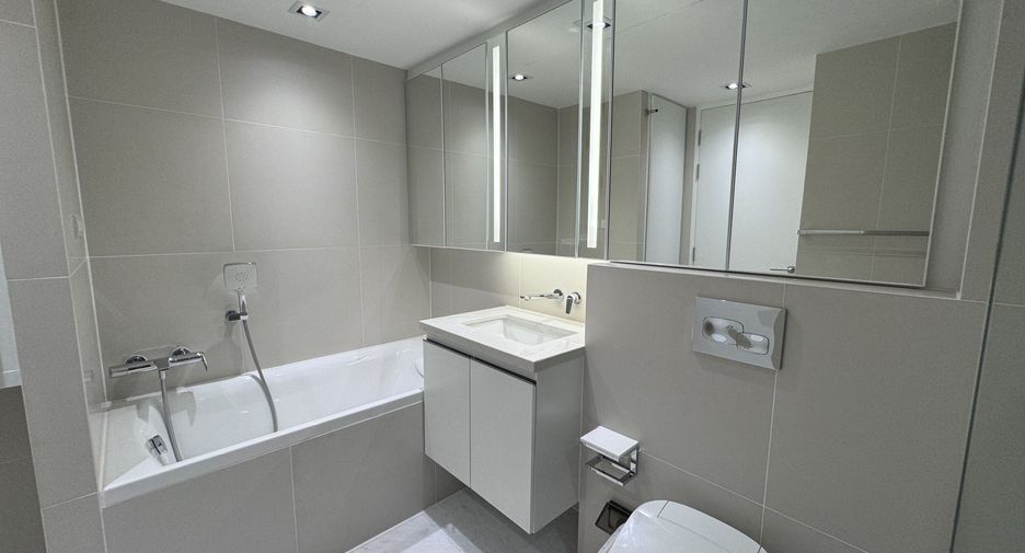 For rent 1 bed condo in Watthana, Bangkok