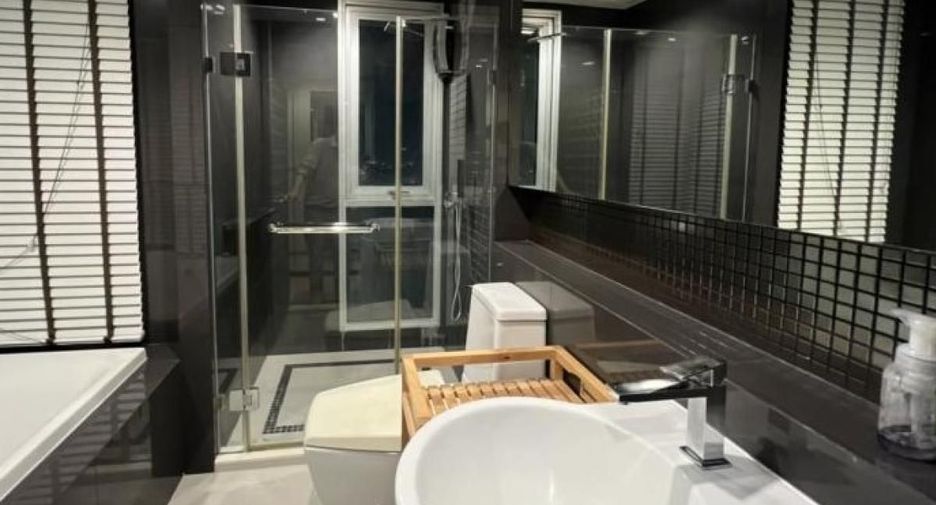 For rent 1 bed condo in Sathon, Bangkok