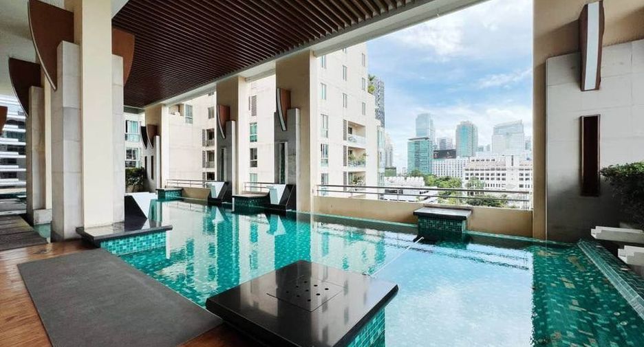 Condo en alquiler y en venta de 3 habitaciones en Sathon, Bangkok
