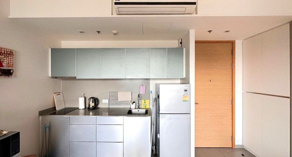 For rent 1 bed condo in Khlong Toei, Bangkok