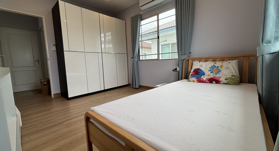 For rent 3 bedrooms house in Prawet, Bangkok
