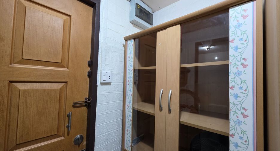 For rent 1 bed condo in Yan Nawa, Bangkok