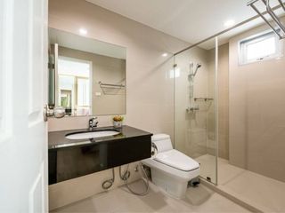 For sale and for rent 3 bedrooms condo in Huai Khwang, Bangkok